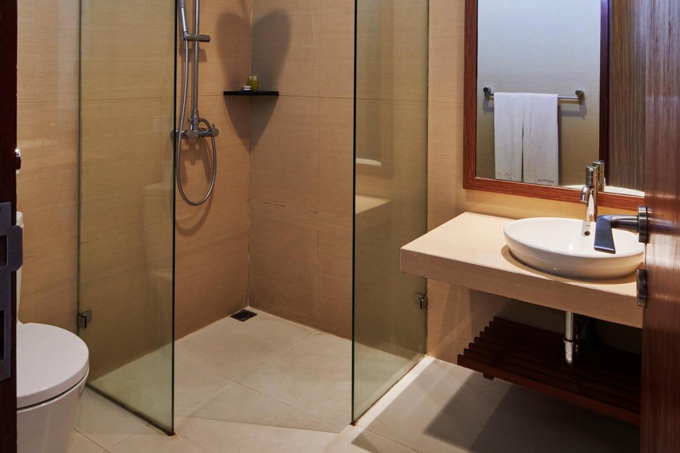 Hikari Hill View Villa 7 Bedrooms With A Private Swimming Pool And Billiard バンドゥン エクステリア 写真