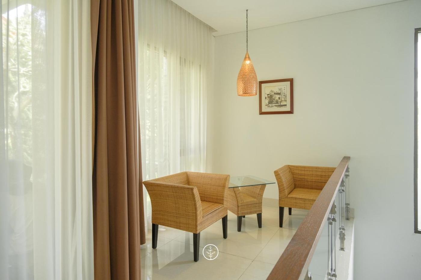 Hikari Hill View Villa 7 Bedrooms With A Private Swimming Pool And Billiard バンドゥン エクステリア 写真