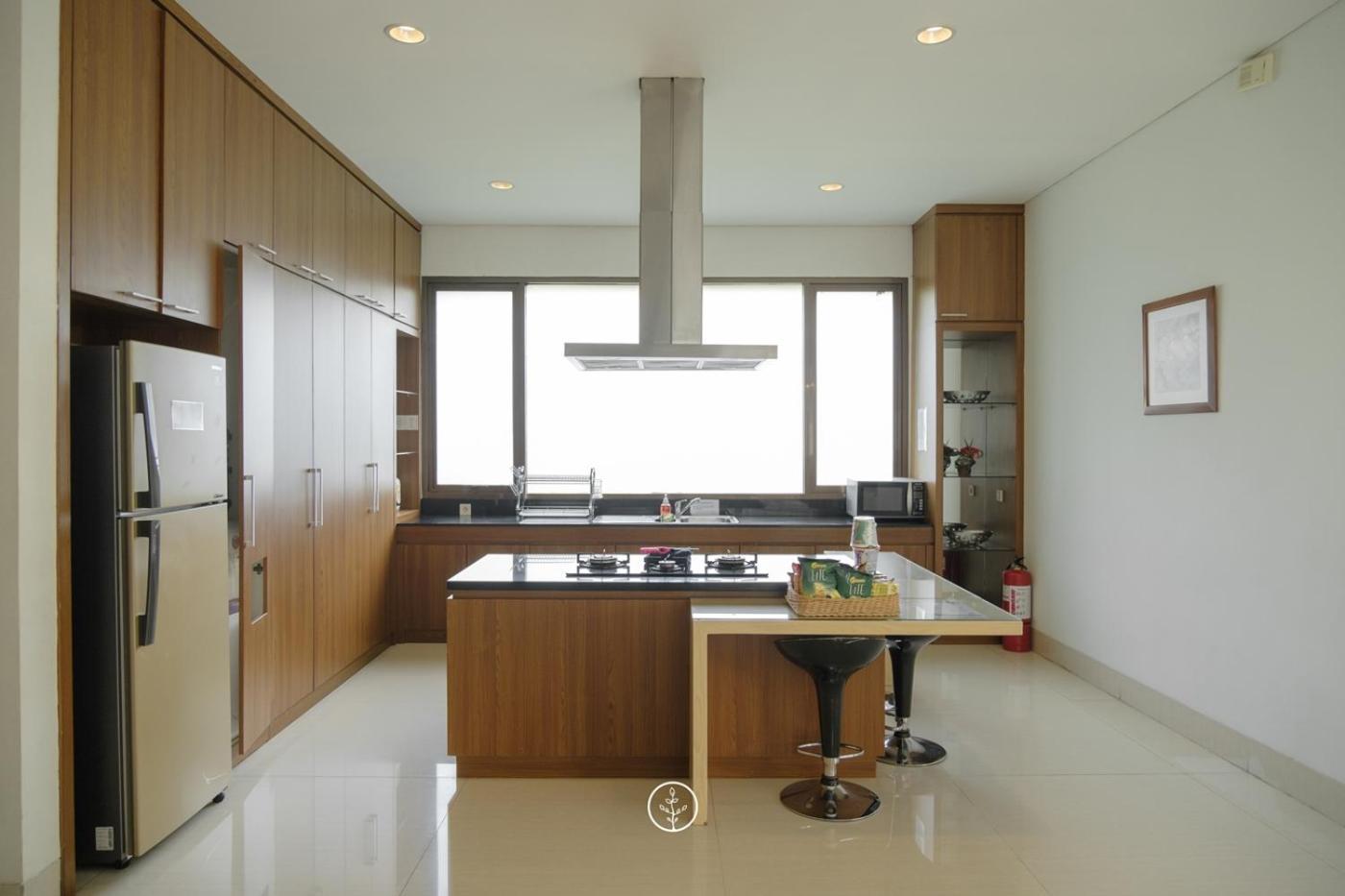 Hikari Hill View Villa 7 Bedrooms With A Private Swimming Pool And Billiard バンドゥン エクステリア 写真